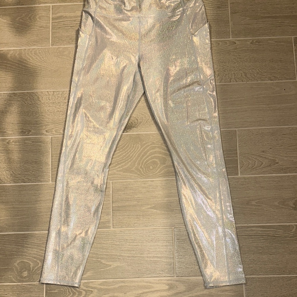 Iridescent Silver Fabletics Leggings - L